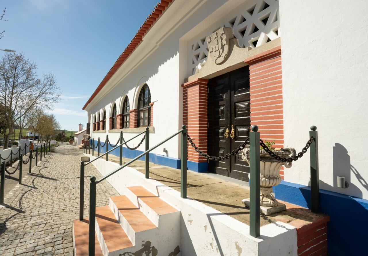 Bed and Breakfast Escola Do Fado Vila Fernando  Екстер'єр фото