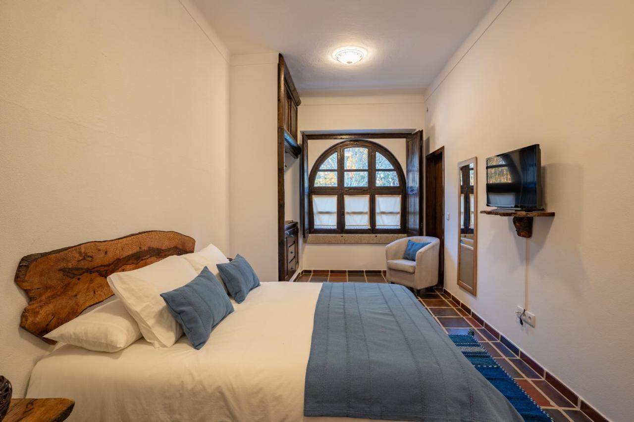 Bed and Breakfast Escola Do Fado Vila Fernando  Екстер'єр фото